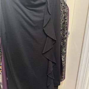 VENUS Black Midi Skirt with Ruffle Detail